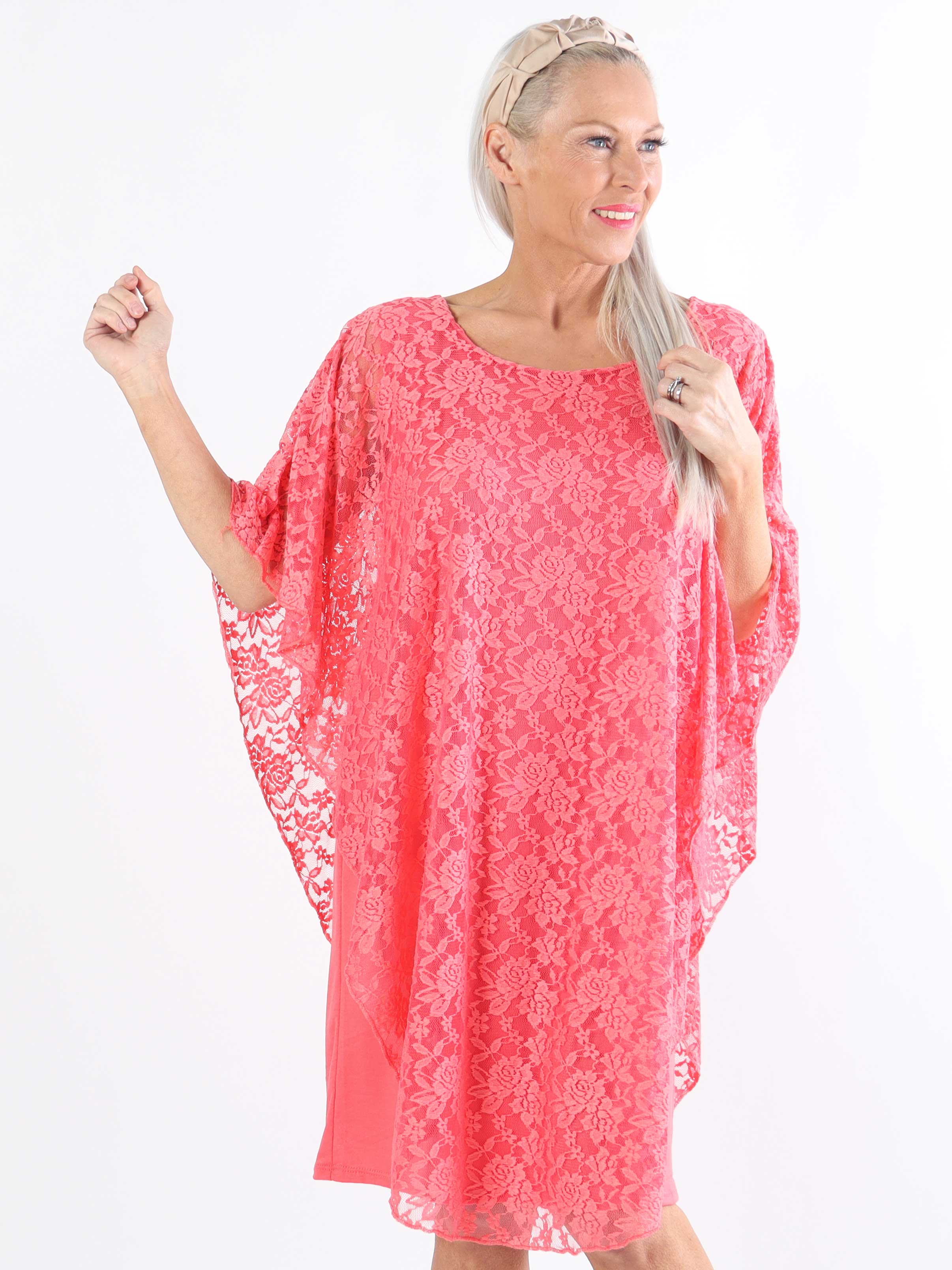 Kenya Lace - Söt tunikaklänning i spets i plusstorlek